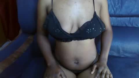 Snapshot of tiffyblue chatting on March 26, 2026, 1:22 am Tiffyblue online show from March 26, 2026, 1:22 am