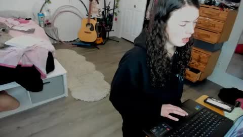 Snapshot of tiggerrosey chatting on January 29, 2025, 10:11 pm All my Links online show from January 29, 2025, 10:11 pm