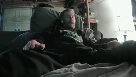 Snapshot of tiggity19 chatting on January 7, 2026, 10:01 pm Tiggity23 come stroke my 9 cock with ne online show from January 7, 2026, 10:01 pm