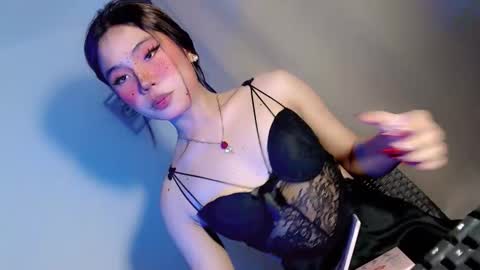 Snapshot of tight_elliana chatting on February 1, 2026, 8:29 pm tight_elliana online show from February 1, 2026, 8:29 pm