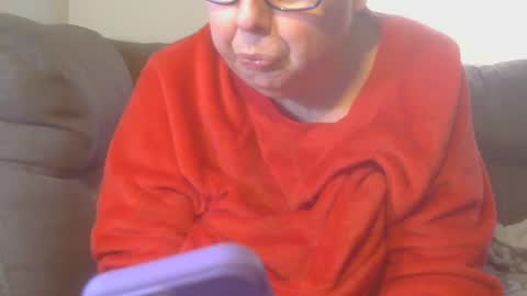 Snapshot of tight_kitty55 chatting on January 17, 2025, 8:22 pm tight Kitty55 online show from January 17, 2025, 8:22 pm