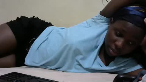 tight_pussie online show from November 6, 2025, 9:59 pm