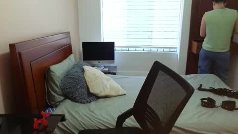 Snapshot of tightncuteass chatting on September 24, 2025, 9:51 pm Camilo online show from September 24, 2025, 9:51 pm