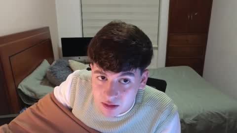 Snapshot of tightncuteass chatting on October 21, 2025, 1:28 am Camilo online show from October 21, 2025, 1:28 am