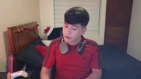 Snapshot of tightncuteass chatting on November 18, 2025, 10:36 pm Camilo online show from November 18, 2025, 10:36 pm