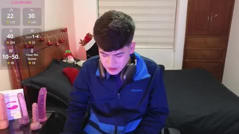 Snapshot of tightncuteass chatting on December 3, 2025, 1:02 am Camilo online show from December 3, 2025, 1:02 am