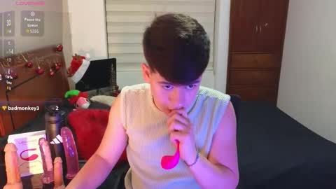 Snapshot of tightncuteass chatting on December 4, 2025, 1:15 am Camilo online show from December 4, 2025, 1:15 am