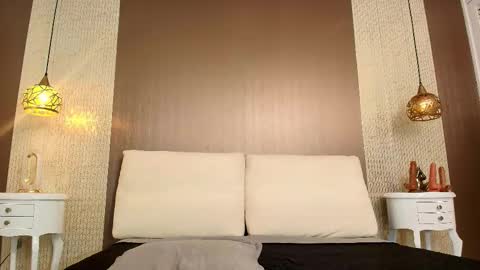 Snapshot of tiifany_baker chatting on November 28, 2025, 7:49 pm T I F F A N Y online show from November 28, 2025, 7:49 pm