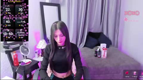 tiinajonus_ online show from May 26, 2026, 4:30 am