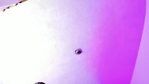 tiinajonus_ online show from June 30, 2026, 4:02 am
