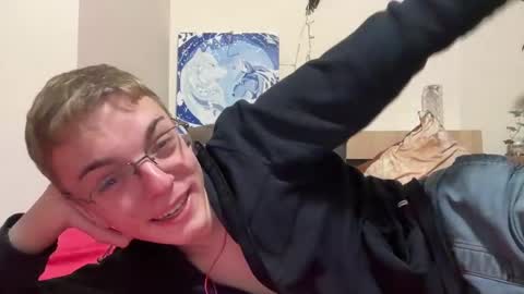 Snapshot of timveret chatting on December 3, 2024, 9:56 pm Wizard online show from December 3, 2024, 9:56 pm