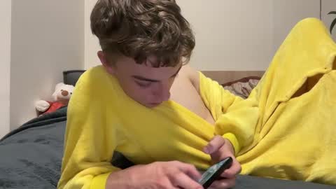 Snapshot of timveret chatting on February 14, 2025, 9:43 pm Wizard online show from February 14, 2025, 9:43 pm