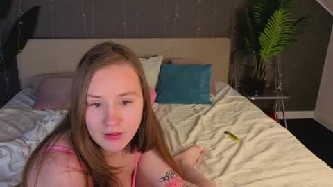 Stella online show from March 9, 2026, 10:08 am