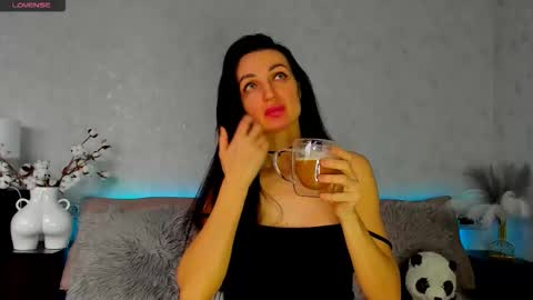 Snapshot of tina_mart chatting on February 14, 2026, 8:55 am Tina online show from February 14, 2026, 8:55 am