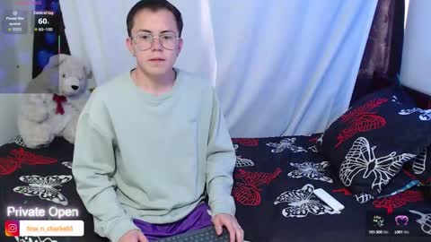 Tina N Charlie online show from September 20, 2025, 1:23 pm