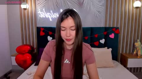 Tina  online show from February 8, 2026, 1:31 am