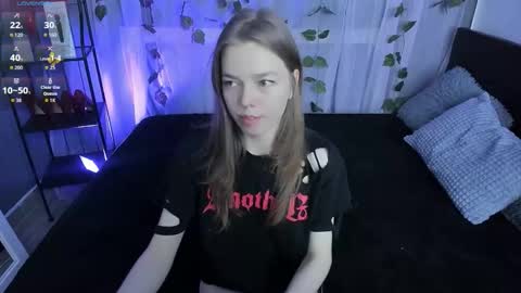 Snapshot of tina_tayllor chatting on October 19, 2025, 4:13 am Tina Tayllor MY SHEDULEMondayTuesdaySaturdaySunday online show from October 19, 2025, 4:13 am