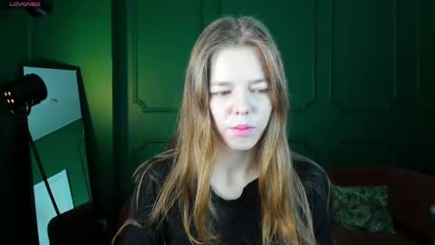 tina_tayllor__ online show from March 29, 2026, 8:42 pm