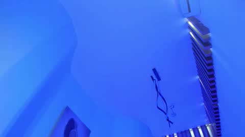 Tina  online show from November 9, 2025, 5:17 am