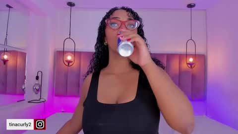 Tina online show from September 28, 2025, 3:45 am