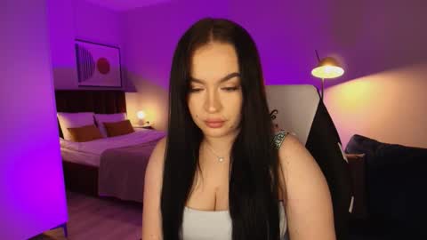 hi im curvy babyface girlie Tina online show from February 3, 2026, 4:01 pm