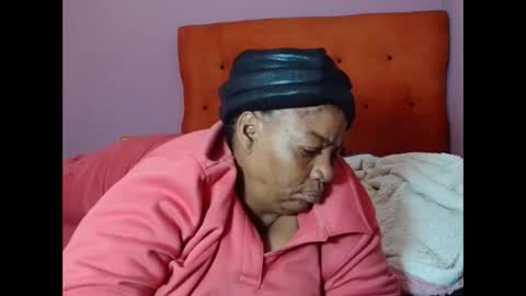 Snapshot of tinagiant chatting on June 2, 2026, 6:26 am tinagiant online show from June 2, 2026, 6:26 am