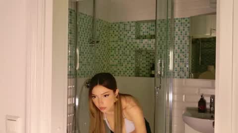 Tina online show from May 26, 2026, 1:40 pm