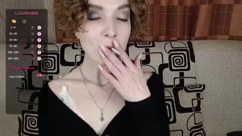 Tina online show from November 28, 2025, 5:21 am