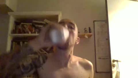 tinchox42 online show from February 16, 2026, 9:38 am