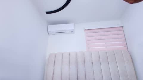 tinkerbell online show from January 9, 2026, 7:26 pm