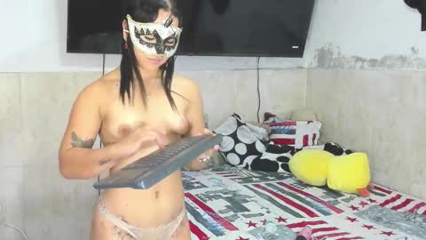 tinkker_mel online show from January 9, 2026, 5:04 pm