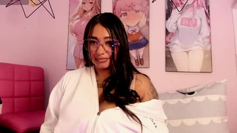 tinna noa online show from April 4, 2026, 3:38 am