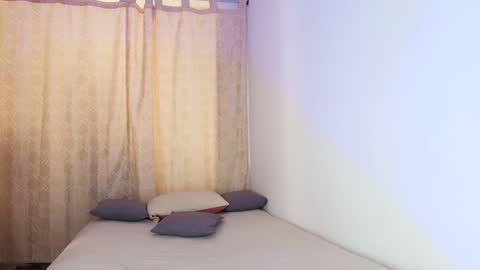 Snapshot of tinny_and_candy chatting on February 22, 2026, 5:33 pm TINNY AND CANDY online show from February 22, 2026, 5:33 pm