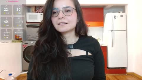 Tiny Caroline online show from January 29, 2025, 2:19 am