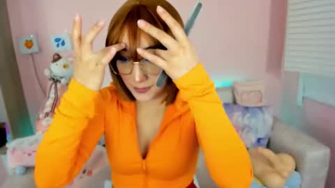 tiny_cora online show from November 15, 2025, 4:25 pm