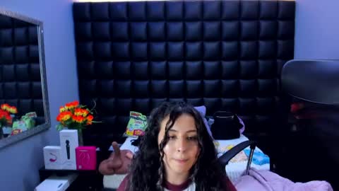Snapshot of tiny_love_ chatting on June 2, 2026, 4:03 am tiny online show from June 2, 2026, 4:03 am