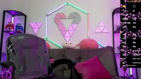 tiny_vixen_ online show from January 24, 2025, 7:49 pm