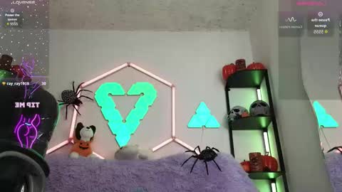 tiny_vixen_ online show from October 2, 2025, 2:46 pm