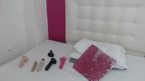 Snapshot of tiny_whore18 chatting on March 8, 2025, 5:38 am tiny_whore18 online show from March 8, 2025, 5:38 am