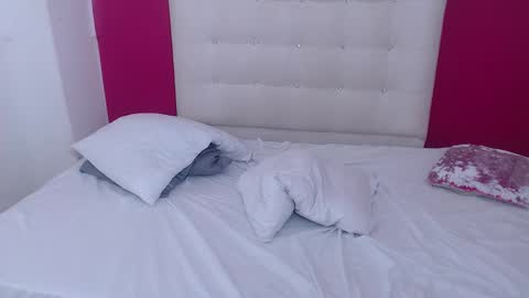 Snapshot of tiny_whore18 chatting on September 20, 2025, 6:36 am tiny_whore18 online show from September 20, 2025, 6:36 am