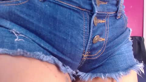 Snapshot of tiny_whore18 chatting on October 16, 2025, 4:30 pm tiny_whore18 online show from October 16, 2025, 4:30 pm