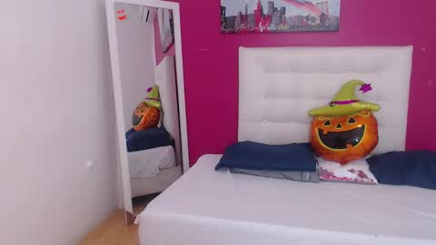 Snapshot of tiny_whore18 chatting on November 15, 2025, 10:12 am tiny_whore18 online show from November 15, 2025, 10:12 am