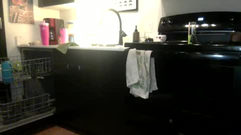 tinyandtatted420 online show from January 7, 2026, 12:57 am