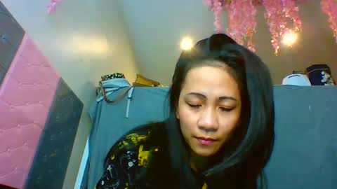 Snapshot of tinyasian911718 chatting on December 28, 2024, 6:18 pm Tinyasian911718 sweetinyasian instagram online show from December 28, 2024, 6:18 pm