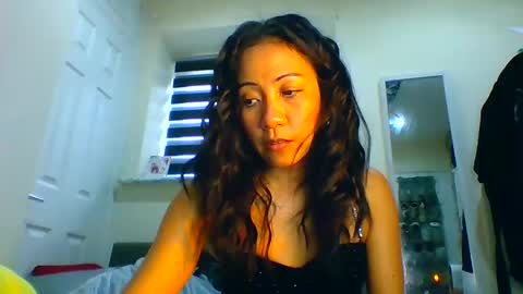 Snapshot of tinyasian911718 chatting on February 4, 2025, 1:16 pm Tinyasian911718 sweetinyasian instagram online show from February 4, 2025, 1:16 pm