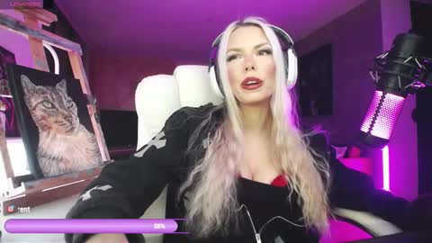 stage Kylie Sinner  brand CLITBAIT online show from March 1, 2026, 1:29 am