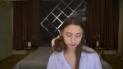 tinynataliee online show from December 13, 2025, 9:53 pm