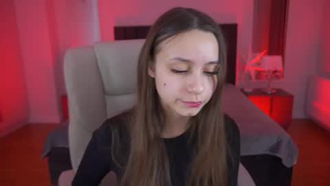 tinynataliee online show from February 8, 2026, 8:45 pm