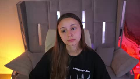 tinynataliee online show from July 11, 2026, 9:27 pm
