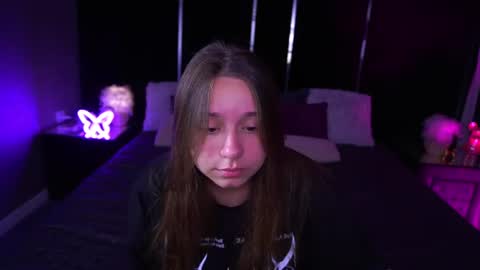 tinynataliee online show from July 13, 2026, 12:52 pm